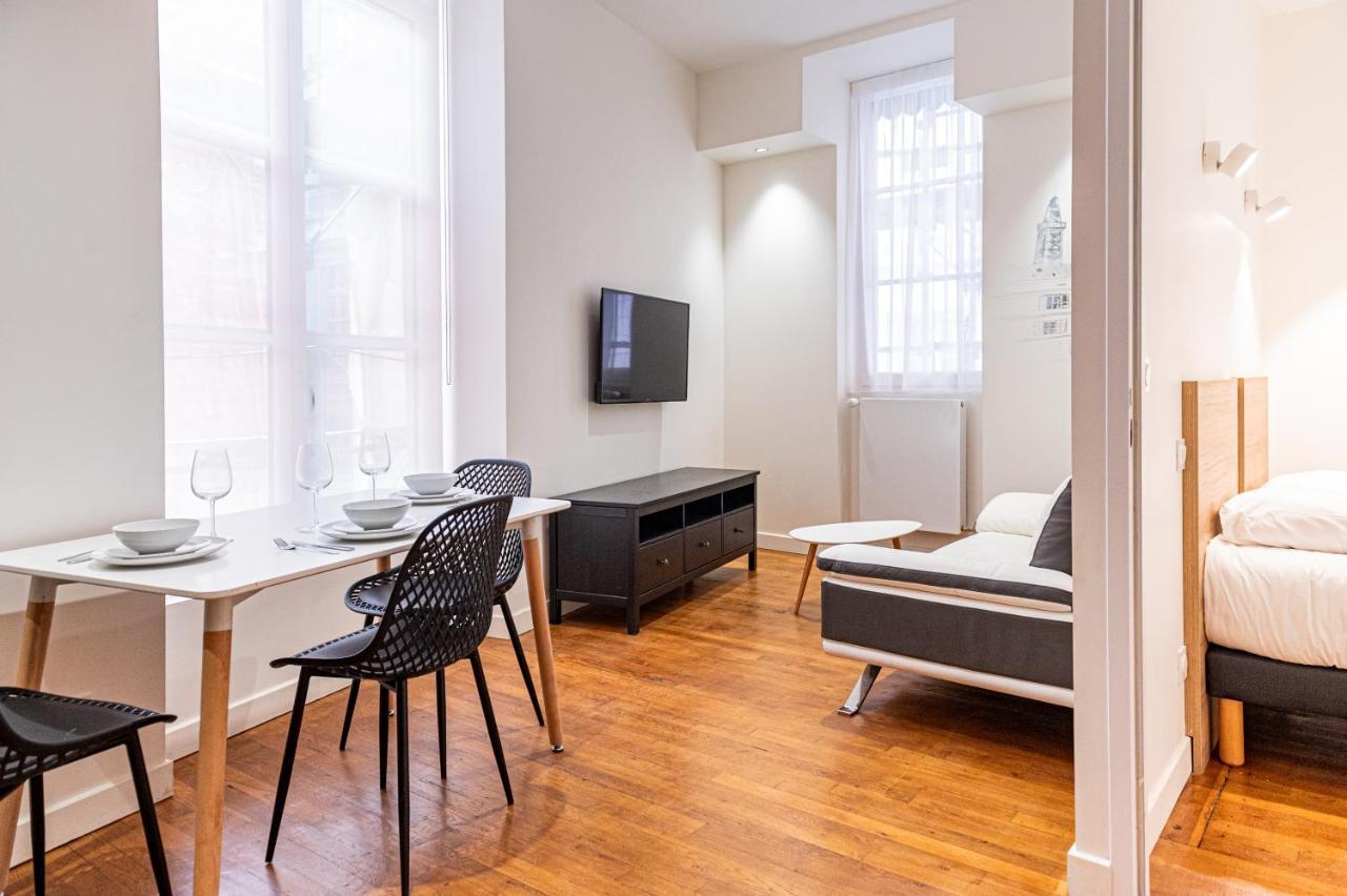 Croix Paquet - Appartements A Lyon Bagian luar foto